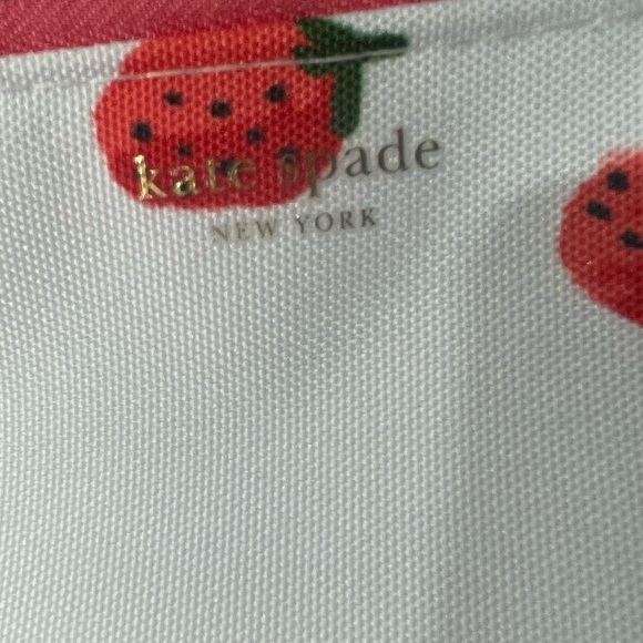 NWT ♠️ 🍓 Kate Spade Strawberry cooler bundle - Picture 6 of 16